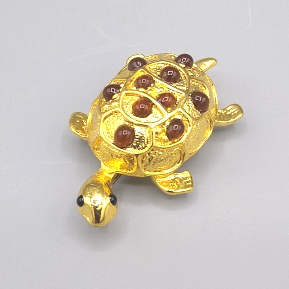 Turtle Gold tone faux Amber Cabochon Brooch Pin Vintage